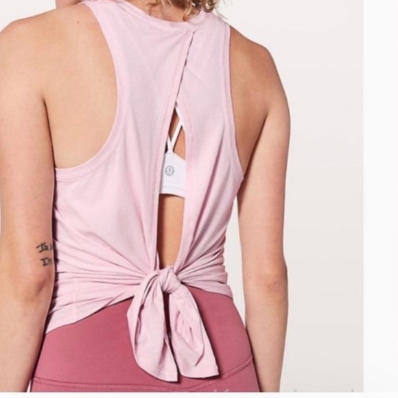 🛍️Lululemon Tie back open tank top size S off white and pink excellent - Picture 6 of 7